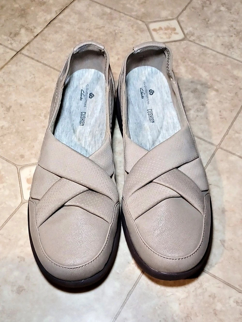 Clarks Cloud Steppers Size 8.5 Beige Loafers Comfort Shoes Criss Cross Straps